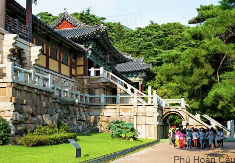 Bulguksa là ngôi đền phật giáo nổi tiếng ở Gyeongju